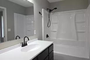 1005 Augusta Rd, Carthage, IL 62321 - Photo 17
