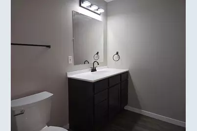 1005 Augusta Road, Carthage, IL 62321 - Photo 11