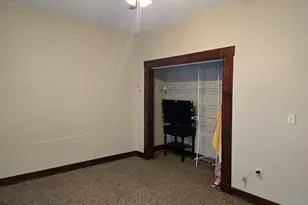 729 Locust St, Carthage, IL 62321 - Photo 21