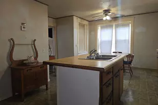 57 W Main St, Carthage, IL 62321 - Photo 5