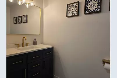 705 E Main Street, Augusta, IL 62311 - Photo 19