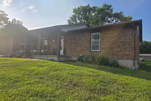 705 E Main St, Augusta, IL 62311 - Photo 31
