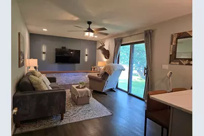 705 E Main Street, Augusta, IL 62311 - Photo 9