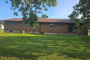 705 E Main St, Augusta, IL 62311 - Photo 33