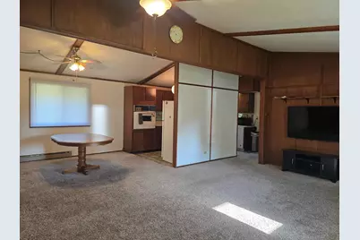 319 Rogers Road, Carthage, IL 62321 - Photo 5