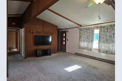 319 Rogers Road, Carthage, IL 62321 - Photo 3