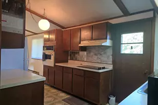 319 Rogers Rd, Carthage, IL 62321 - Photo 9