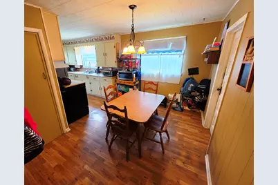 227 E Bennett Street, Salem, IL 62881 - Photo 9