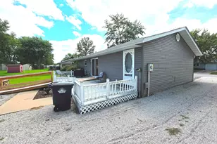 346 Woodland Dr, Salem, IL 62881 - Photo 31