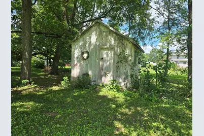 237 W Locust Street, Carthage, IL 62321 - Photo 29