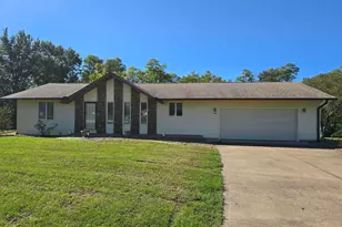 700 N Haven Dr, Carthage, IL 62321 - Photo 25