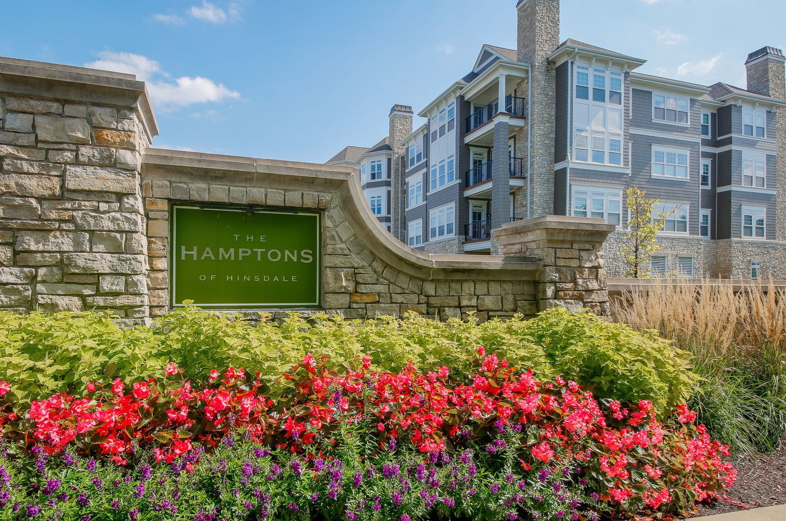7 Kennedy Ln, Oak Brook IL  60521-4589 exterior
