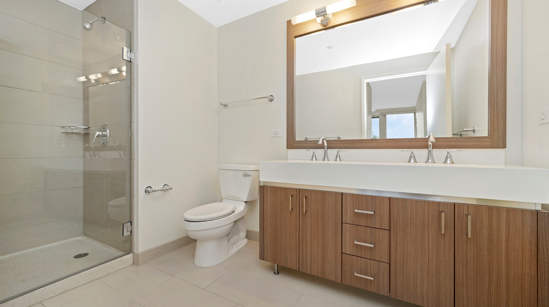 340 E North Water St #4700, Chicago, IL 60611