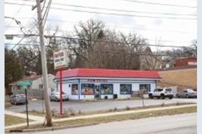 725 W Chicago Street, Elgin, IL 60123 - Photo 1