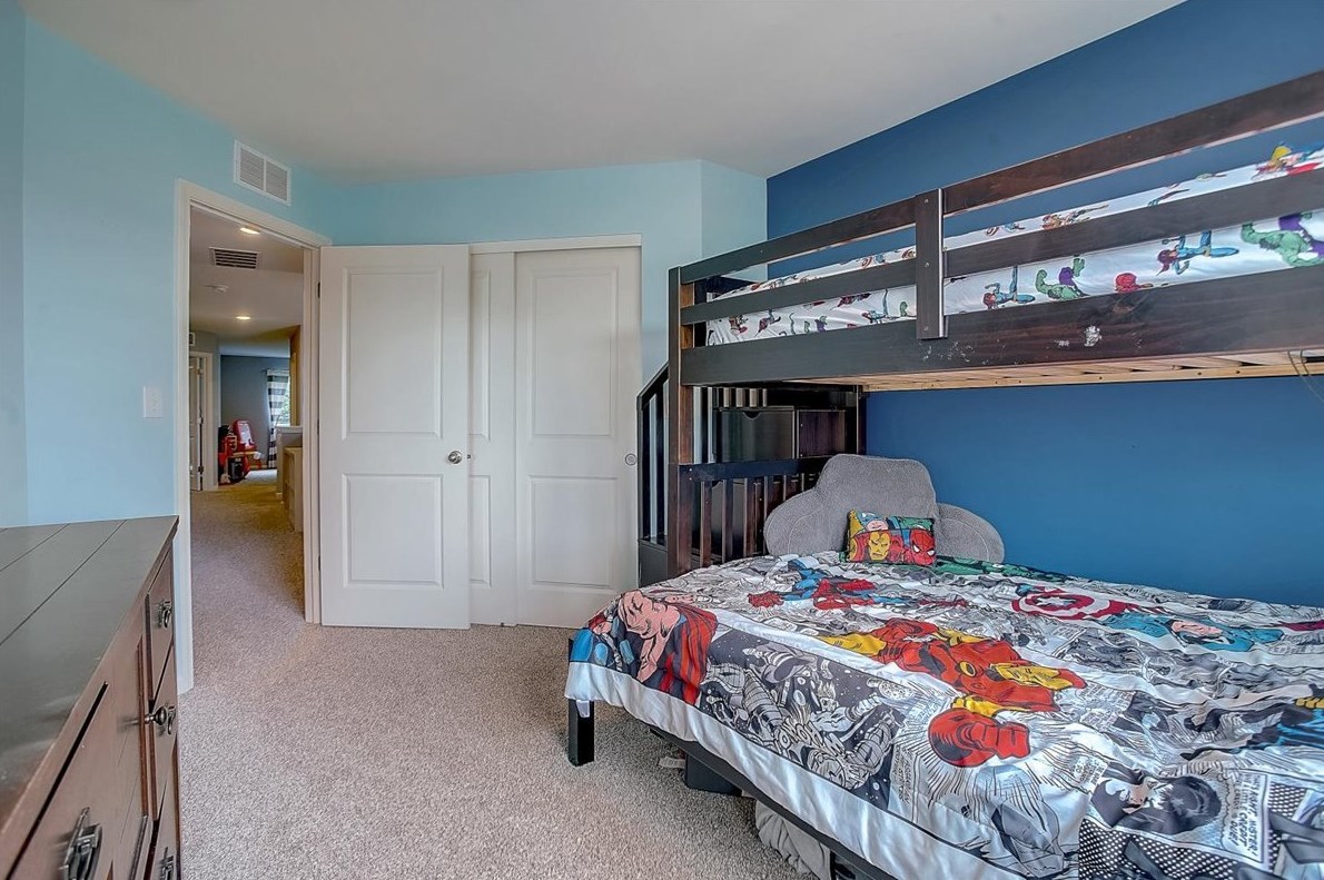 1165 Lake Dr, Trout Valley IL  60013-1612 exterior
