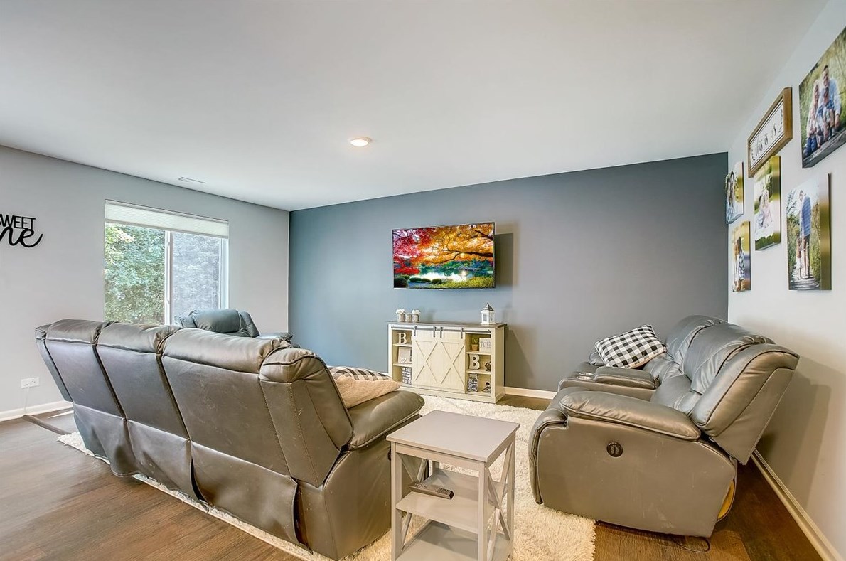 1165 Lake Dr, Trout Valley IL  60013-1612 exterior
