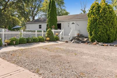 320 S Kankakee Street - Photo 1
