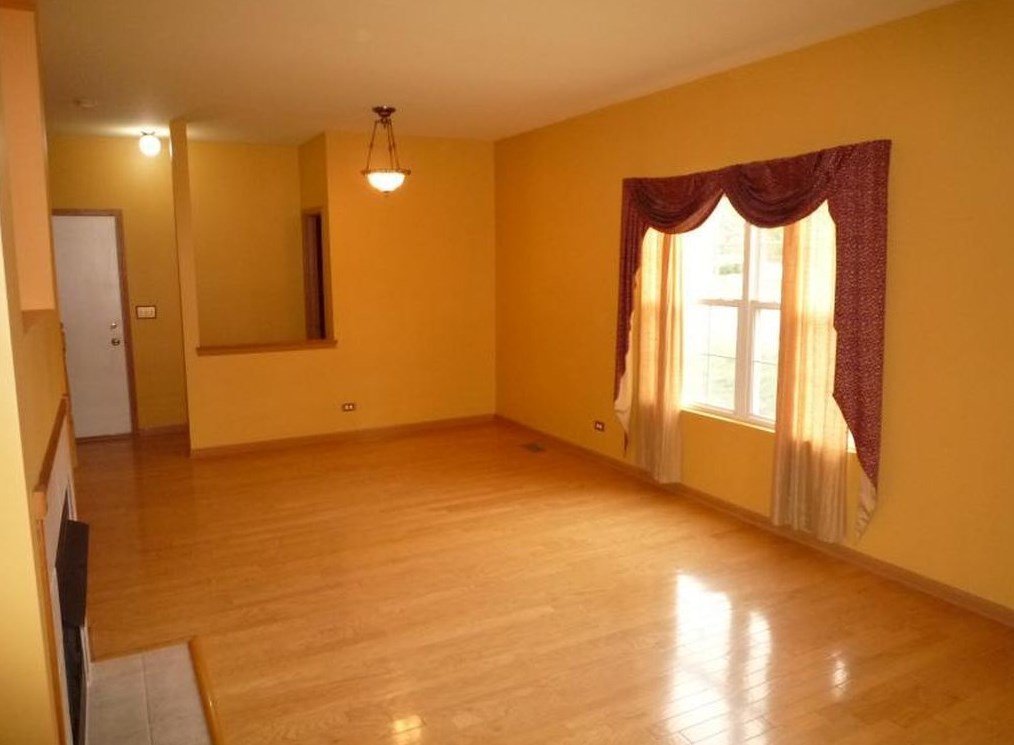 2244 Reflections Dr, Aurora IL  60502-7309 exterior