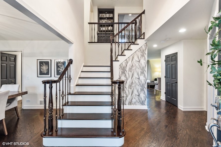 10303 Steeplechase Ln, Spring Grove, IL 60081