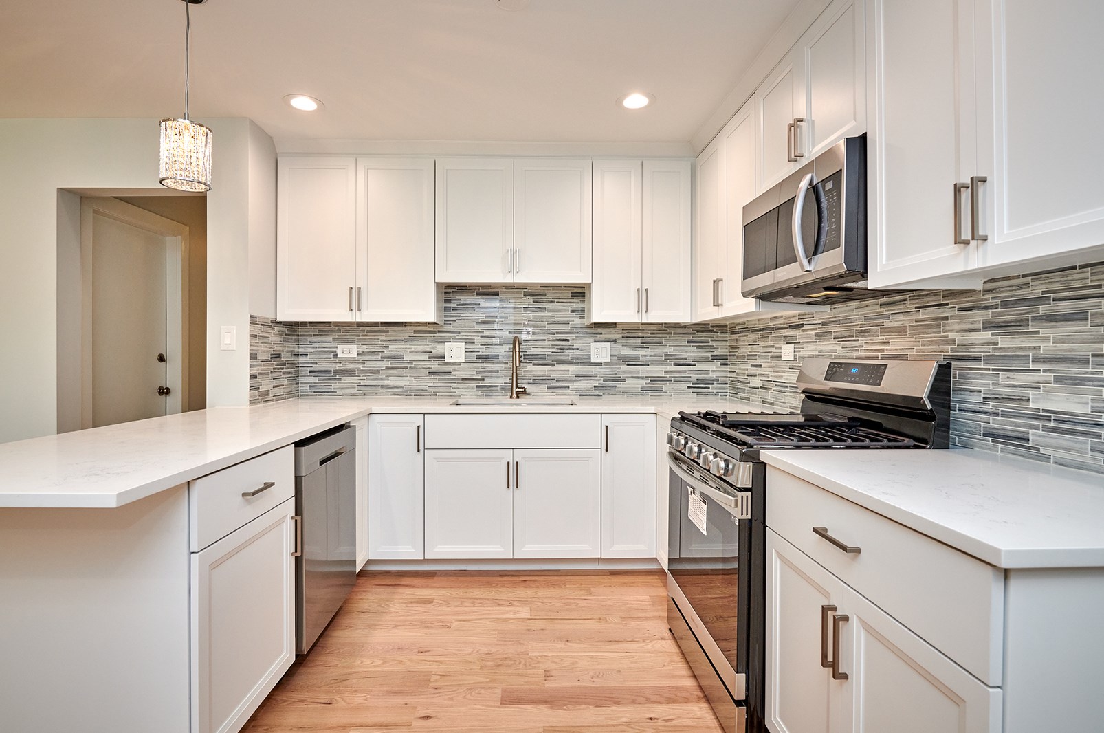 1310 67th Pl, Downers Grove IL  60516-3326 exterior
