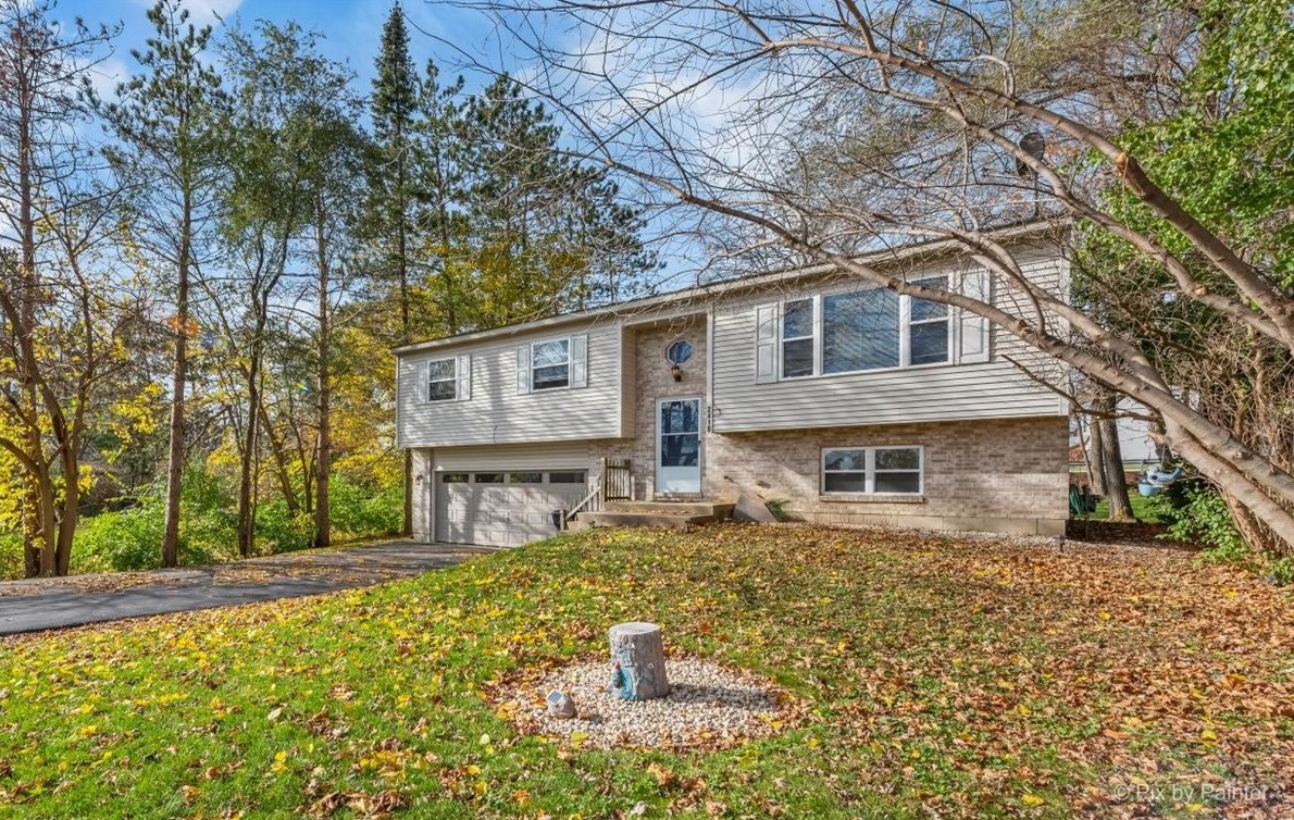 2418 Spojnia Rd, Volo IL  60050-3344 exterior