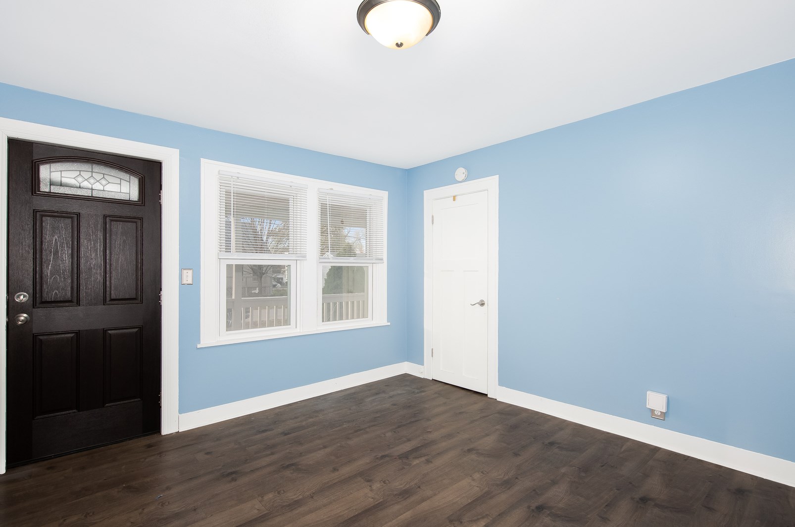 718 Clinton St, Romeoville IL  60441-2826 exterior