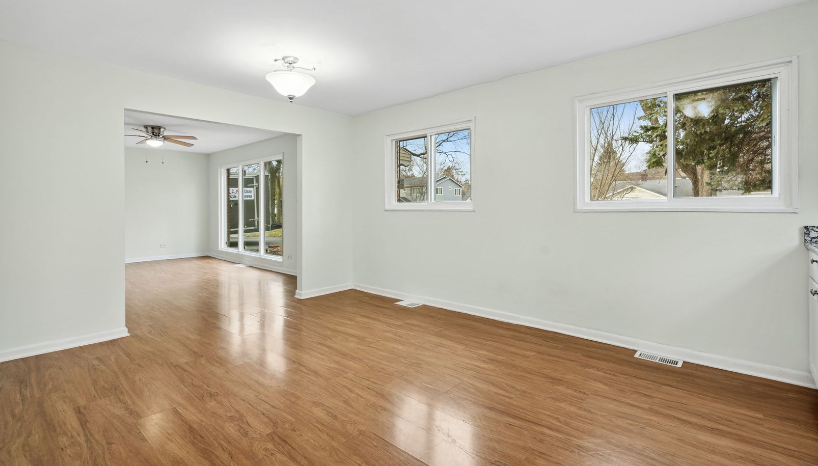 811 Justina St, Oak Brook IL  60521-2426 exterior