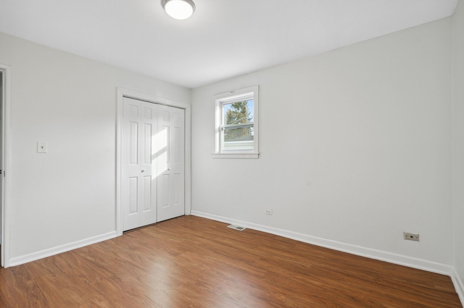 811 Justina St, Oak Brook IL  60521-2426 exterior