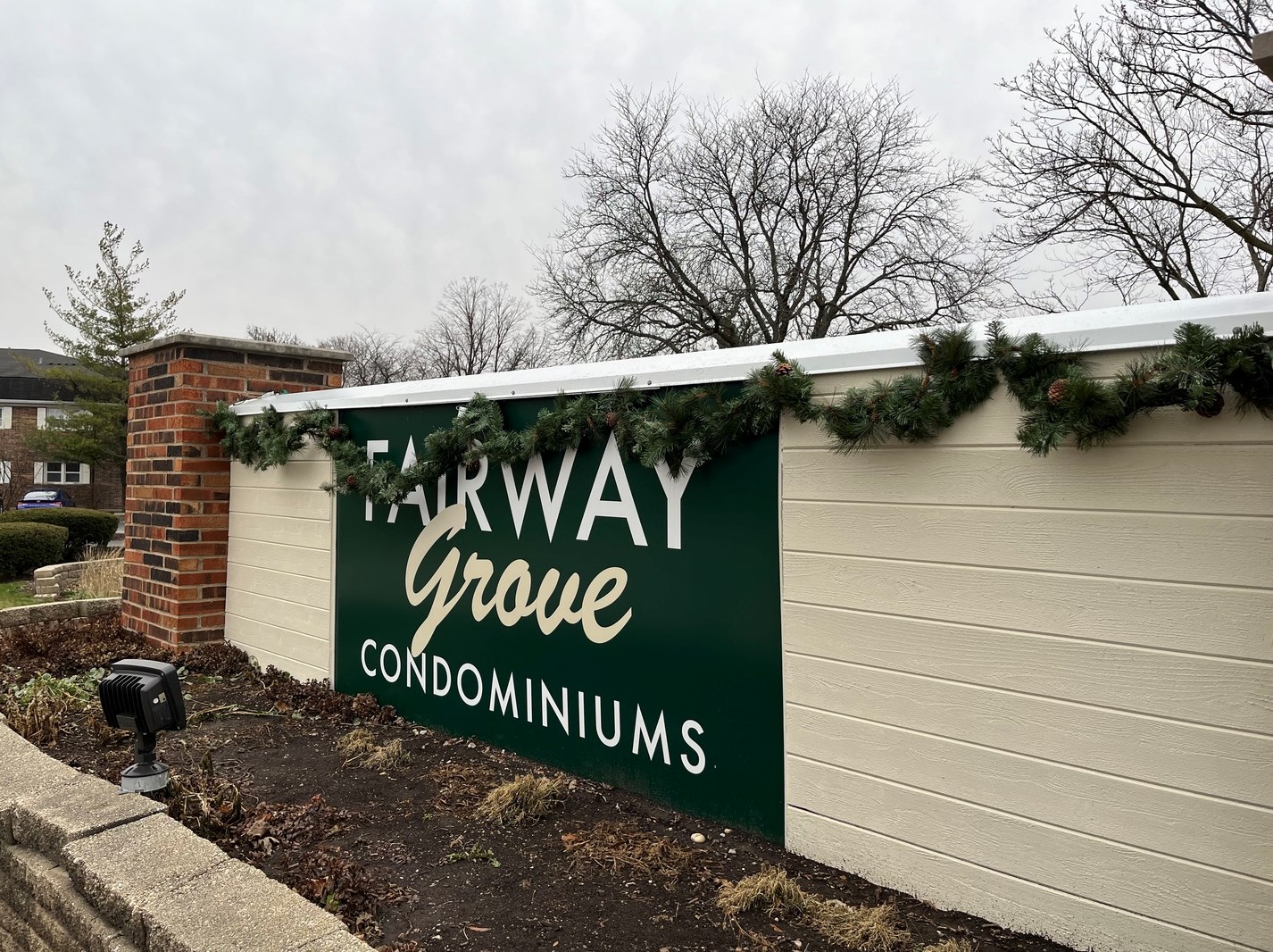 2339 Ogden Ave, Downers Grove IL  60515-1712 exterior