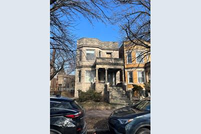 1652 W Garfield Boulevard - Photo 1