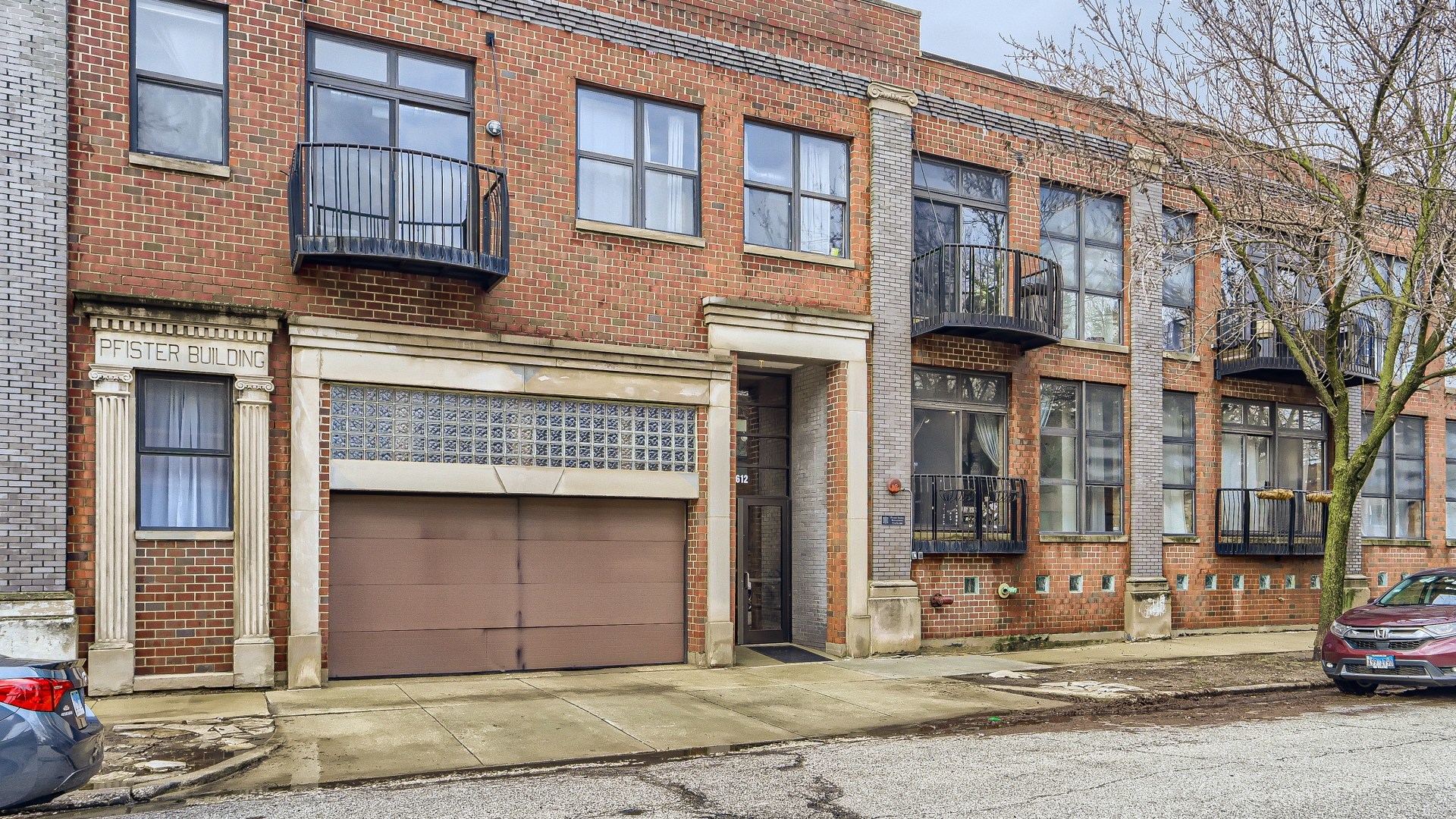 612 N Oakley Ave #110, Chicago, IL 60612 - MLS 11728964 - Coldwell Banker