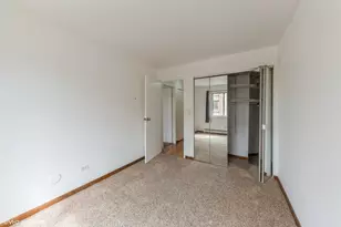 4 Parkside Ct, Vernon Hills, IL 60061 - Photo 7