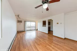 4 Parkside Ct, Vernon Hills, IL 60061 - Photo 3
