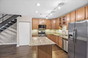 331 S Ridgeland Ave, Oak Park, IL 60304 - Photo 9