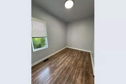 8226 S Brandon Avenue #1F, Chicago, IL 60617 - Photo 5