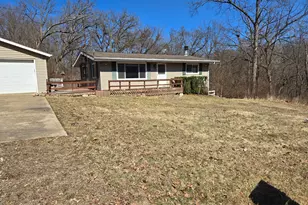 81 Indian Hills Dr, Putnam, IL 61560 - Photo 3