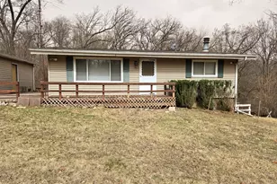 81 Indian Hills Dr, Putnam, IL 61560 - Photo 1
