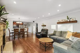 9559 Kilpatrick Ave, Oak Lawn, IL 60453 - Photo 3