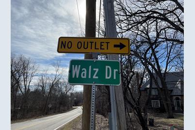 27W020 Walz Way - Photo 1