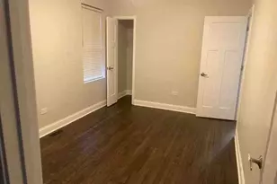 7420 S Bennett Ave, Chicago, IL 60649 - Photo 15