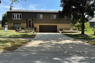 1230 Durham Dr, Wheaton, IL 60189 - Photo 1