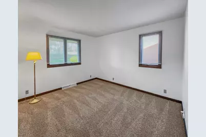 609 E Porter Avenue, Watseka, IL 60970 - Photo 13