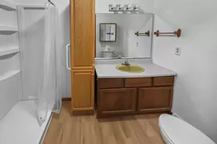 609 E Porter Ave, Watseka, IL 60970 - Photo 9