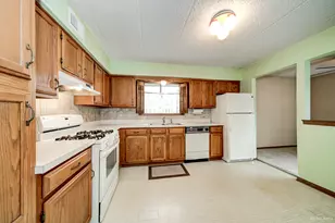 7932 Paxton Ave, Tinley Park, IL 60477 - Photo 11