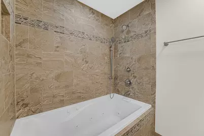 [Address not provided], Wheaton, IL 60187 - Photo 25