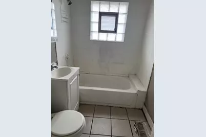 8127 S Coles Avenue, Chicago, IL 60617 - Photo 7