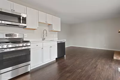 6855 Dove Avenue, Woodridge, IL 60517 - Photo 7