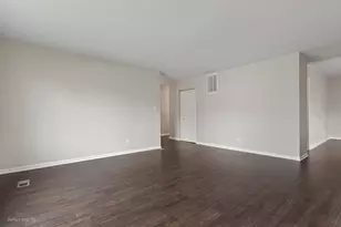 6855 Dove Ave, Woodridge, IL 60517 - Photo 3