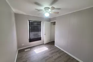 308 Minocqua St, Park Forest, IL 60466 - Photo 13