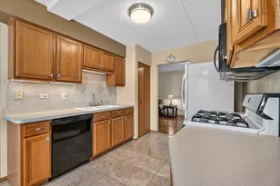 6845 Forestview Dr, Oak Forest, IL 60452 - Photo 17